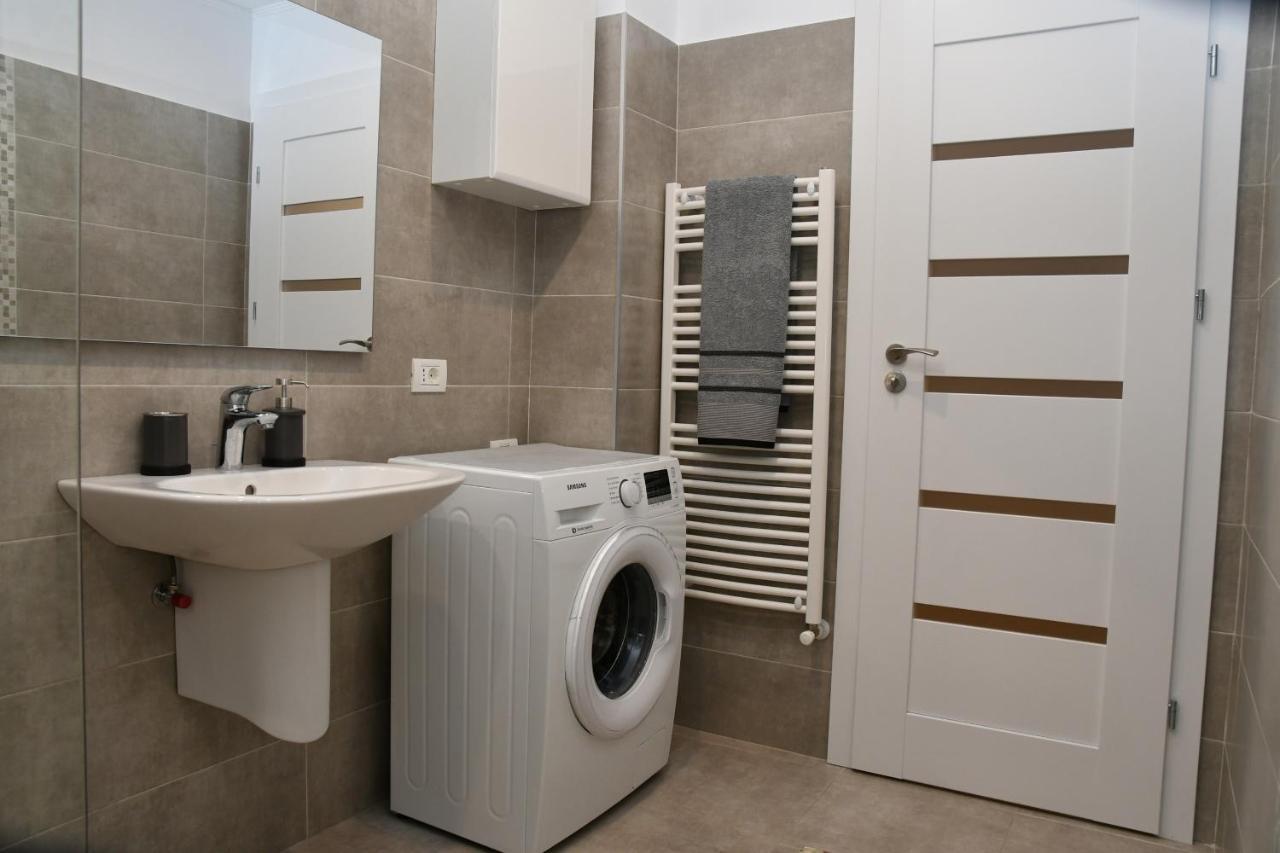 Toporasi Apartament Apartment Craiova Luaran gambar