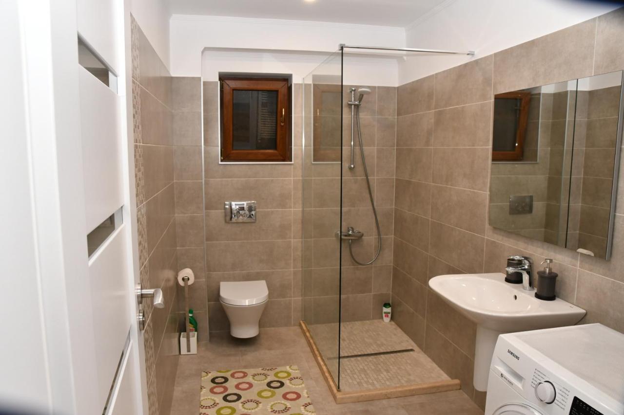 Toporasi Apartament Apartment Craiova Luaran gambar