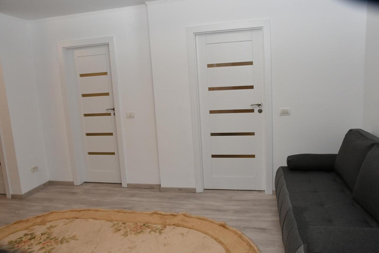 Toporasi Apartament Apartment Craiova Luaran gambar