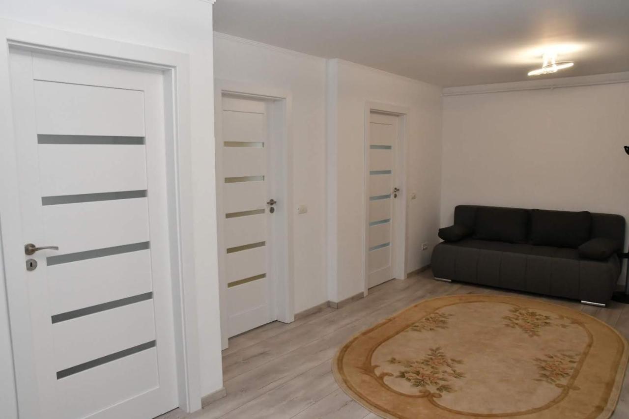Toporasi Apartament Apartment Craiova Luaran gambar